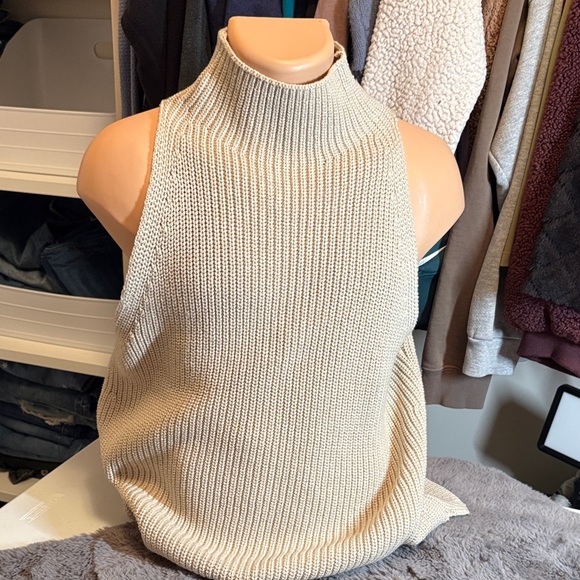 Madewell Sweaters - Madewell Beige Sleeveless Turtleneck Sweater